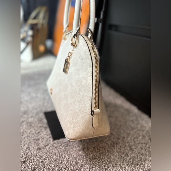 COACH KATY SATCHEL IN SIGNATURE CANVAS - Picture 14 of 17